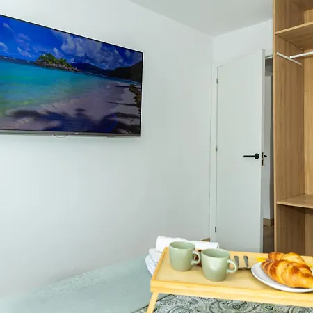 Mrs Piso Playa Y Centro Con Terraza 아파트 *